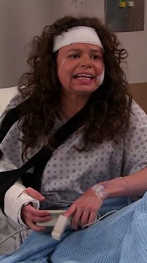 FULL "Sam & Cat" Episode in 20 seconds 🤯 | #arianagrande #shorts