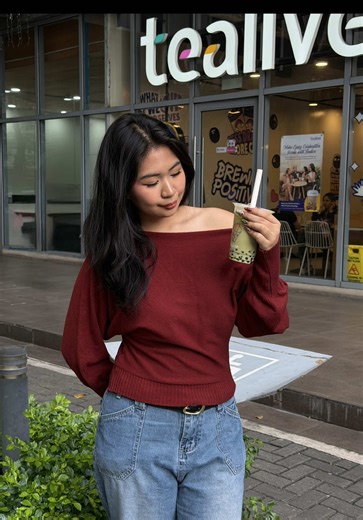 Prepared the OG way, every time. 🧋 From slow-cooked, handcrafted pearls to strong tea extracts brewed to perfection and finished with Tealive’s signature shake, each cup is made with care. Taste the OG way with Tealive! 💜 @tealiveph #TealiveOG #TealivePH #BrewingPositivity