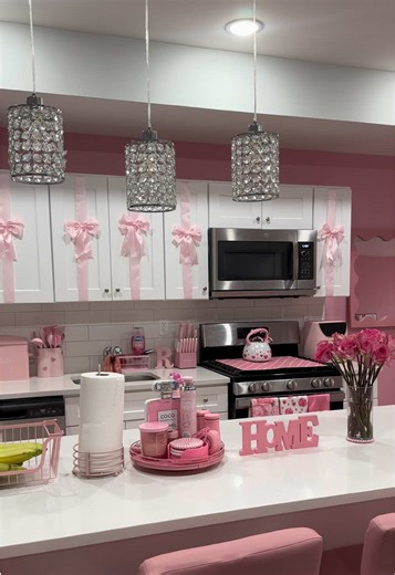 Pink kitchen reset 🧼 🩷 I love this pink pinfedtyle 💓 | Pink Kitchen