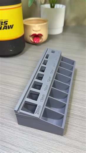 I could play with this screw sorting box all day. #DIYToys #techcraft
