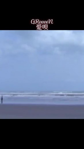 GReeeeN ‼︎ 3rd Single 『愛唄』大好きな曲。 好き過ぎてもう一度載せちゃいます。20代前半の青春の曲です。何度も聴いた。めっちゃ歌ってた思い出の曲。歌詞も沁みるし泣けてきちゃう。戻ってみたいな〜この頃に...1番戻りたい。この頃からもう16年も経ってる事にビックリ。#GReeeeN #愛唄 #2007年 #16年前 #曲ってあの頃に戻れる #あの頃に戻りたい