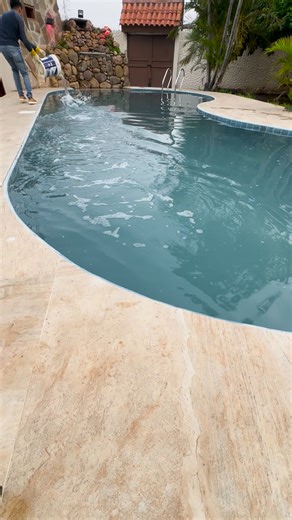 363K views · 8K reactions | ASMR: Limpieza satisfactoria de Piscina...