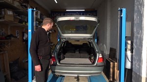 Full retrofit build on classic car