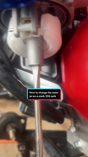 How to install a new jet into a predator 224cc stock carb, the jet i used it a .038 clone from gopowersports #darzrt #motovox #motovoxmbx10swap #fyp #viral #minibikelife #minibikegang #vox