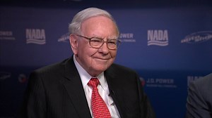 Billionaire Warren Buffett admires a certain president, and reveals how Ben Bernanke could learn from him. | CNBC