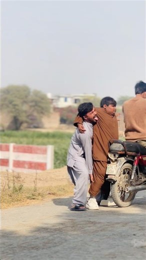 “Unbelievable Lift Fail! He Passed Out! 😂”#shorts #youtubeshorts