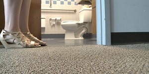 Children using public restrooms alone, when is the right age?
