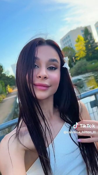 Carolina 👀 (@carolina_hilton_tt)’s videos with original sound - Carolina 👀