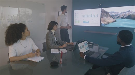Presentation during a work team meeting - Free Stock Video