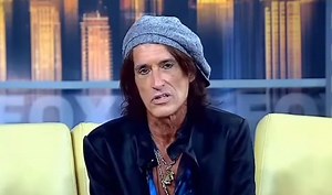 JOE PERRY Says His Autobiography 'Goes A Little Deeper Than The Usual Sex-Drugs-And-Rock-And-Roll Book'