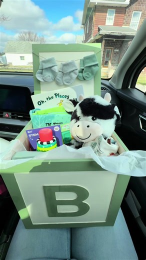 Creative Baby Shower Gift Ideas for a Best Friend