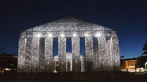 Video: So entstand der Parthenon der Bücher auf dem Friedrichplatz