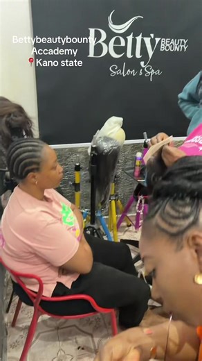 Teaching Normal Frontal Hairline Placement Techniques