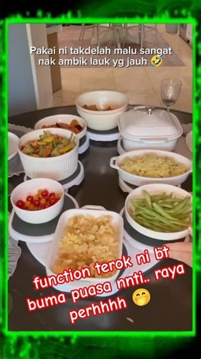 perhhh.. boleh menambah lebih nasi cmni.. xde laa nk kna minta org hulur² lg.. ggu je.. mantep arr 🤭