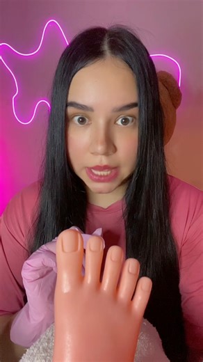 548K views · 10K reactions | La clienta que le gustan las uñas de los pies largas 禮 #asmr #asmrsounds #asmrvideo #asmrfood #roleplay | Cynthia Fernandez | Facebook