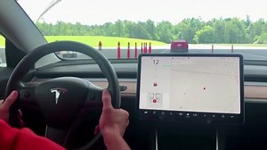 U.S. safety agency probes 10 Tesla crash deaths since 2016