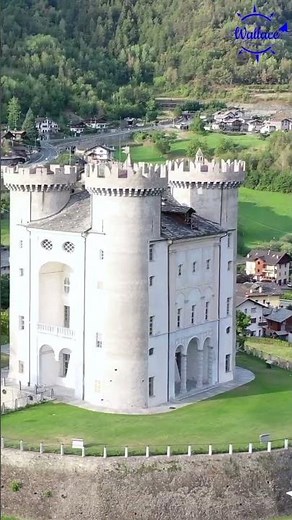 La MAGIA della VALLE d'AOSTA - il CASTELLO di AYMAVILLES! #viaggiaconwallace #borghidaraccontare