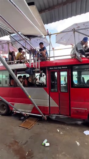 Custom Easy on Instagram: "Overview of the setup with Raptor Magnets in "Cuc Vang Cua Ngoai" Director @khuongngoc2607 Rental: HD Equipment . . #griprigs #ronin2 #keyrig #cameragear #cameraoperator #cameracrane #camerasetup #djironin2 #gearporn #setlife #customeasy #remotehead #1stac #assistantcamera #behindthescenes #gripdept #gripdepartment #filmset #filmsetlife #raptormagnet #behindthescenes"