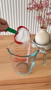 FAQ: how to clean your grout? ➡️ 1/2 cup Bicarbonate Soda ➡️ 1/4 cup Hydrogen Peroxide ➡️ 1/4 cup Dishwashing Liquid Mix into a paste & add to a squeeze bottle, apply to the grout, clean with a scrubbing brush & rinse clean. #groutcleaning | Home with Leanne