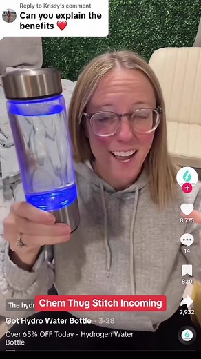 While the scientific research behind molecular hydrogen therapy is very interesting, whether these hydrogen water bottles actually do anything has yet to be seen. #hydrogenwaterbottle #hydrogenwater #water #science #fyp