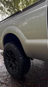 This F-250 is equipped with a 2” level and 35” tires, creating a harmonious blend of form and function. The enhanced ride height offers a distinguished look while maintaining proper geometry and a flawless, glove-like fit. | Big 5 Tire & Auto Service