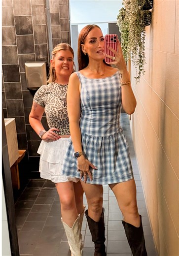 Line Dancing Fun: Join In with Friends!