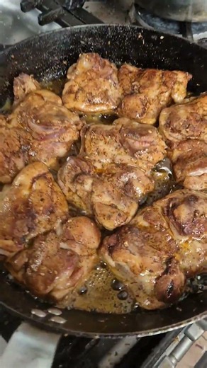 Spanish-Inspired Baked Chicken Thighs 🔥 | Comfort Food Done Properly