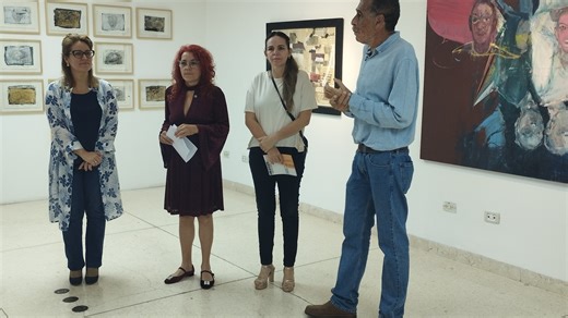 Galería Habana on Instagram: "Agradecemos a la periodista Elena Godinez Dalmau y al canal cubano de noticias por el excelente reportaje sobre la exposición HB en el Centro de Prensa Internacional (CPI), una muestra coordinada por Galería Habana y auspiciada por Génesis Galerías de Arte y por el Centro de Comunicación, Imagen, Prensa y Relaciones Culturales del MINREX. La nota recorre la diversidad de esta propuesta: más de 70 obras de 19 artistas fundamentales, desde maestros como Mendive y José