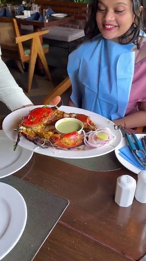 772K views · 19K reactions | 呂Best place to try Crab dishes in...