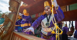 Watch Okeanos, Mid-City and Thoth LIVE on the Parade Cam 🎉