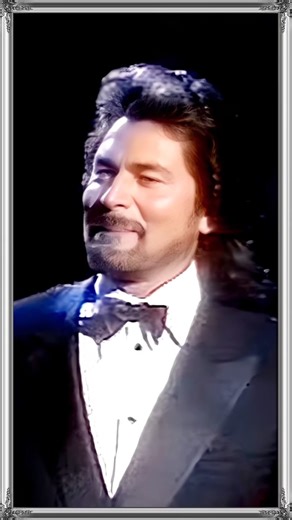 Engelbert Humperdinck - Blue Spanish Eyes