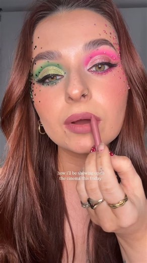 millie 🫶🏼 on Instagram: "Happy wicked for good week !! 🩷💚✨🫧 @wickedmovie Ib: @adisonjustis ✨ Products used - @beautybay 42 colour palette ‘brights’ @peachesmakeup rattlesnake pigment @hudabeauty pinky nude lip liner @sacheubeauty lip exilr @sephorauk multi chrome eyeliners - #wickedforgood #wickedmovie #wickedmakeup #glindamakeup #elphabamakeup #wickedpart2"