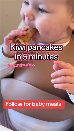 👶🥞 Your baby doesn’t need sugar to love food. These soft pancakes are made with real fruit, simple ingredients and zero added sugar 💚 Perfect for baby-led weaning and for parents who want stress-free meals. ✨ Why parents love this recipe: ✔️ Ready in minutes ✔️ Soft & baby-safe ✔️ Great for breakfast or snack ✔️ Freezer-friendly If you’re a parent who wants easy, healthy baby meals every day. #babyledweaning #blwrecipes #babyfoodideas #healthybabyfood #firstfoods