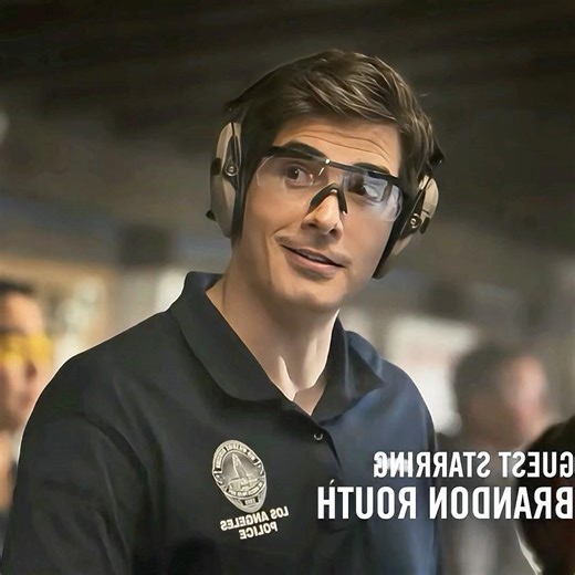 Wearing diving gear at the shooting range is suspicious. #shortvideo #viralvideo #film #comentarios