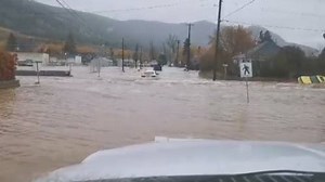 Merritt, B.C. evacuee films eyewitness video of flooded streets