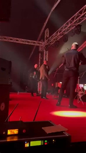 Gospodin Ivan Kurtic i moj orkestar jedan kratak isecak sa nastupa u pozarevac 🙂 | Aca Nikolić Čergar - Fanpage