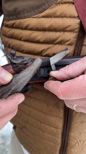 Priming & Firing a Flintlock