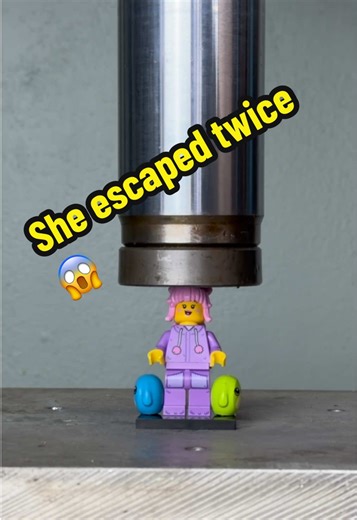 She escaped twice - watch until the end 💥 Follow for more destruction videos ⬆️ comment for the next piece we should destroy 💥👇🏻 #hydraulicpress #oddlysatisfyingvideos #lego #destruction