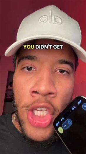 Carter Smith on Instagram: "IOS 26 Broke the keyboard.. #carterpcs"