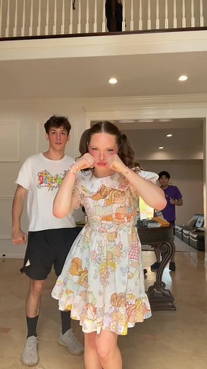 I had some cheerleaders this time hehehehe🎀✨😌 @Nich | zoe colletti singing