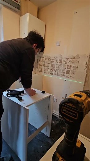 How to Level Kitchen Units with a Laser Level 🔥 Perfect Every Time!