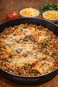 Stuffed Pepper Casserole Recipe Ingredients: 1 pound extra-lean ground turkey or lean ground beef 2 bell peppers, chopped 1 onion, finely chopped 3 cloves garlic, minced 1 tablespoon Worcestershire sauce 1 (15 oz) can low-sodium beef broth 1 (15 oz) can diced tomatoes (no sugar added) 1 cup uncooked brown rice (or cauliflower rice for fewer points) 1 tablespoon Italian seasoning 1 teaspoon salt 1/2 teaspoon black pepper 3/4 cup reduced-fat Mozzarella cheese, shredded 3/4 cup reduced-fat cheddar 