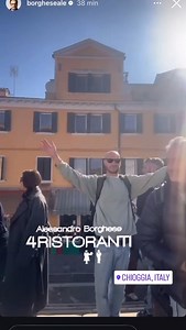 Alessandro Borghese presenta la sua troupe al lavoro a Chioggia! Un reel cartolina dalla nostra città! | ChioggiaTV