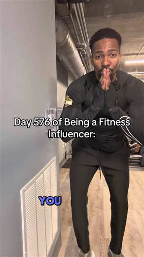 Clock Stretch 🕰️🙆🏾‍♂️, Check it Out @MAINETRAIN #fyp #gymfunny #fitnessinfluencer #tryingmybest #itscoming