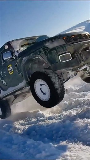 Epic Snow Day: Off-Road Paradise Unleashed