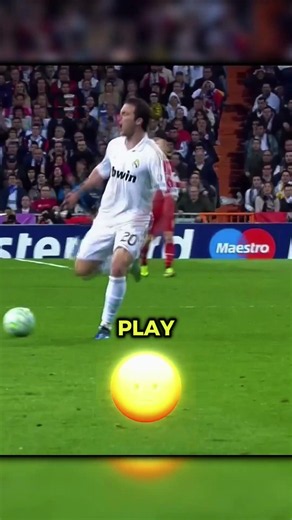 Higuain Could Have Done Better 😲