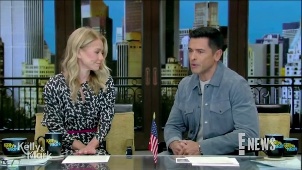 107K views · 1.9K reactions | Kelly Ripa and husband Mark Consuelos tearfully share that their 17-year-old dog Chewie has died. | E! News | Facebook