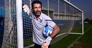 Los 6 momentos clave en la carrera de Gianluigi Buffon