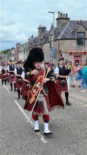 Dufftown #pipeband playing Minstrel Boy on #march at 2025 Dufftown #highlandgames #scotland #shorts