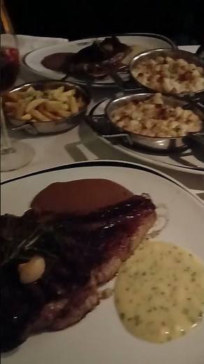 Amazing Dinner at Chops Grille - Rhapsody of the Seas #royalcaribbean